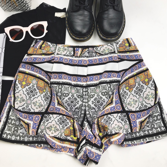 Topshop Pants - Topshop High Waisted Patchwork Print Shorts SZ 6